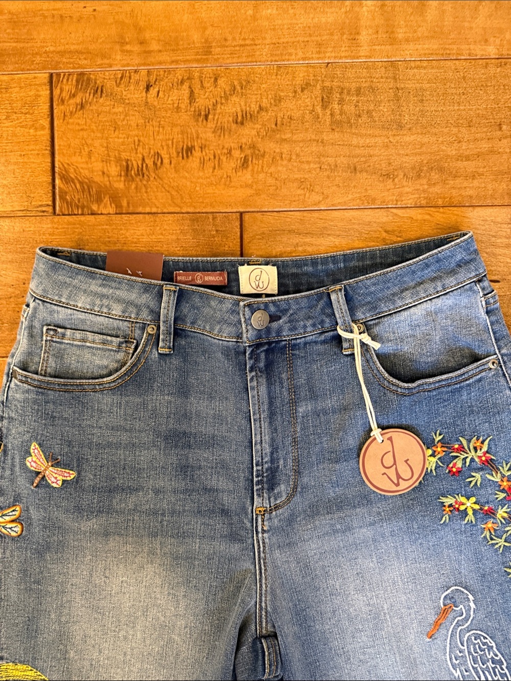 DRIFTWOOD (dw) Brielle Bermuda Embroidered Shorts - Picture 4 of 12